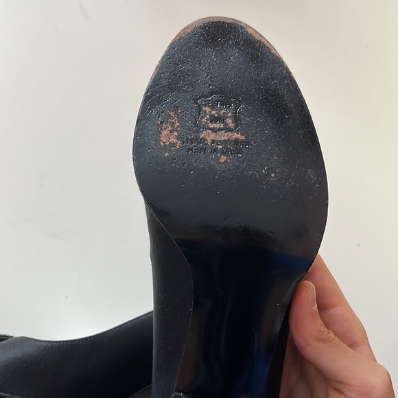 Stuart Weitzman black satin pumps with a diamond detailing - Picture 5 of 7